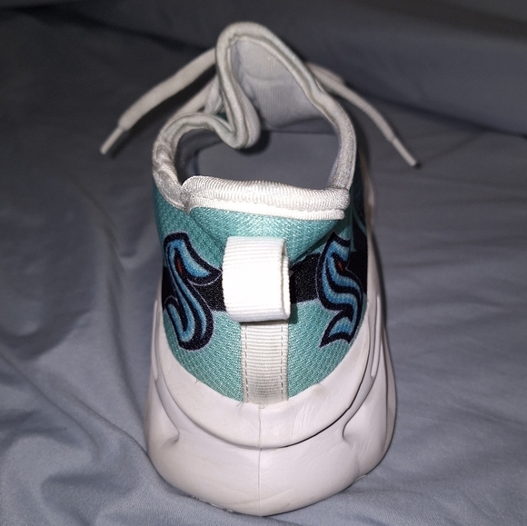 A pair of Seattle Kraken Chris athletic shoes in a EU 43 size 43, or US 9/9.5. main image 4